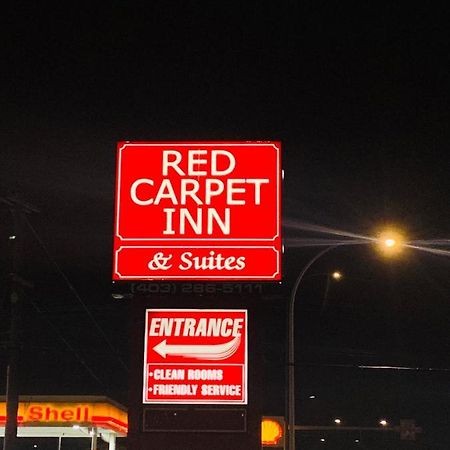 Red Carpet Inn & Suites YYC 외부 사진