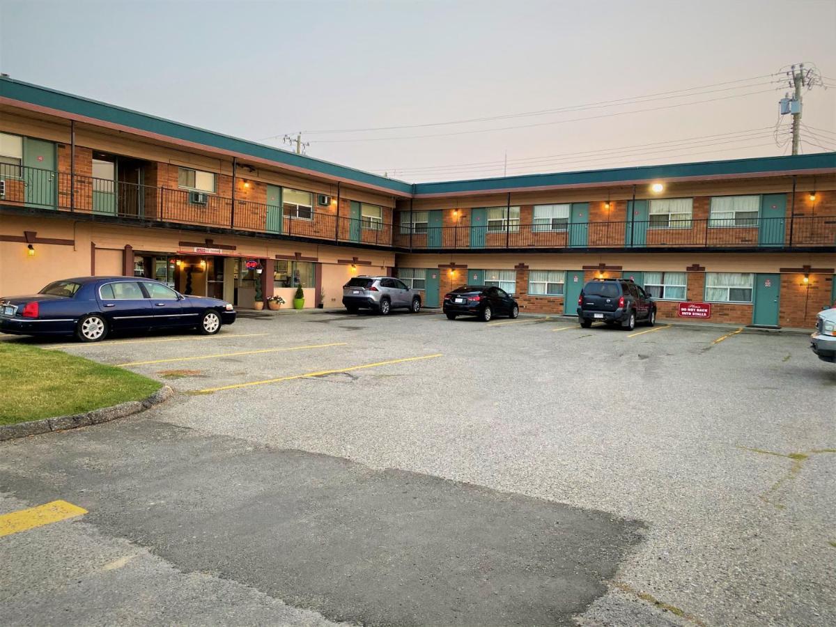 Red Carpet Inn & Suites YYC 외부 사진